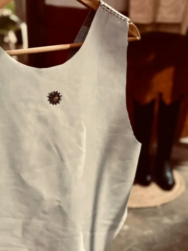 WhatsApp Image 2026-03-24 at 12.14.00 AM (1) Pechera M a l i. Off White