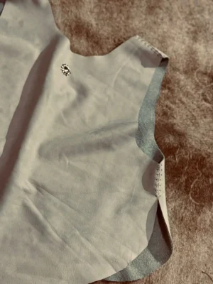 Pechera M a l i. Off White