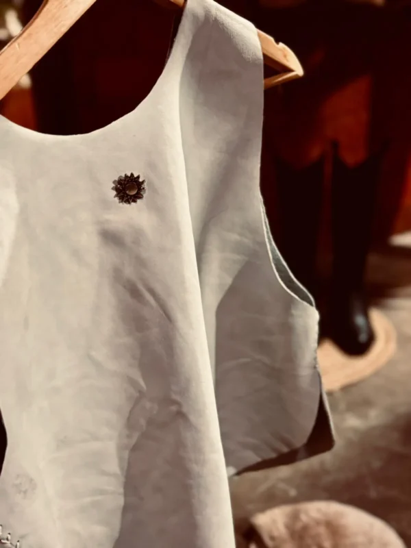 WhatsApp Image 2026-03-24 at 12.14.01 AM Pechera M a l i. Off White