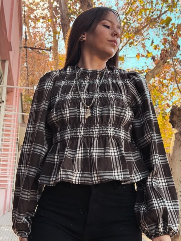 Blusa M a r i e • Chocolate