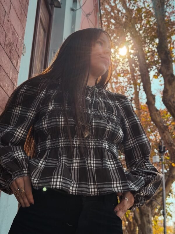 Blusa M a r i e • Chocolate