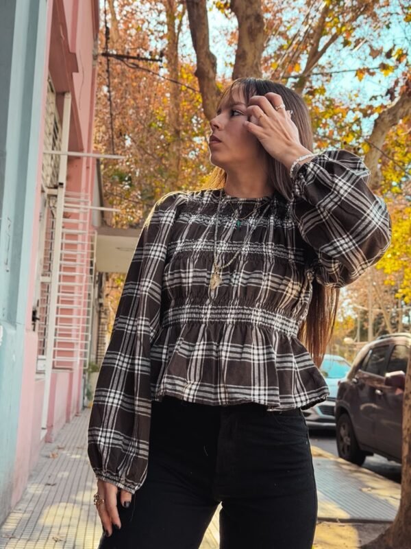 Blusa M a r i e • Chocolate